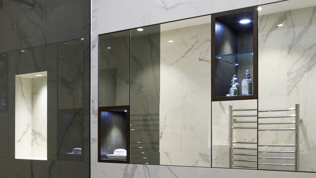 wall-mounted-mirrored-bathroom-unit